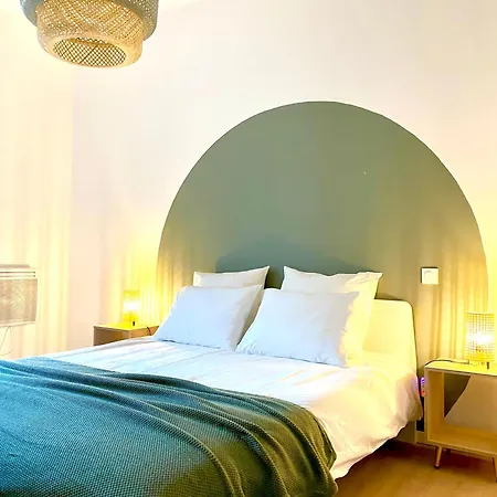 Le Condorcet. Charme Et Confort A Championnet