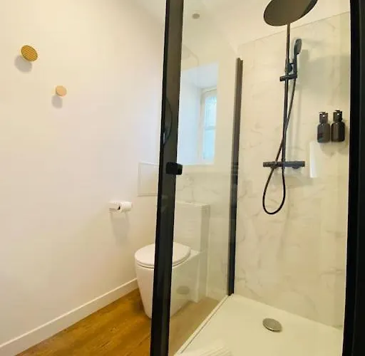 Le Condorcet. Charme Et Confort A Championnet